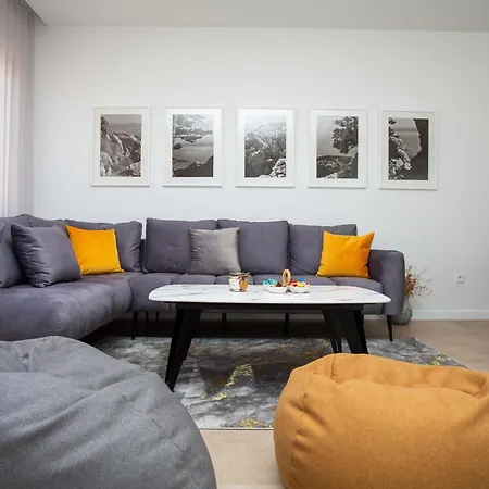 Mandala 马卡尔斯卡