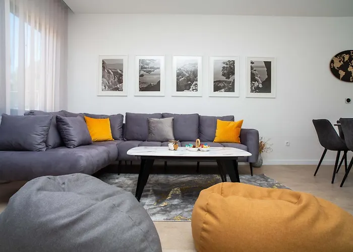 Mandala 马卡尔斯卡